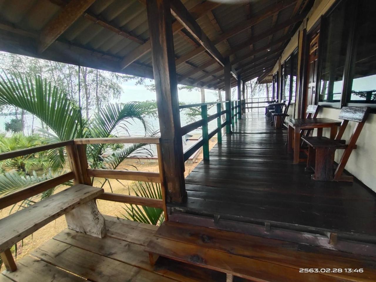 The Chevalley Beach Resort Satun Exterior foto